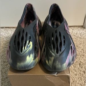 Yeezy Foam Runner “MX CARBON” size 10